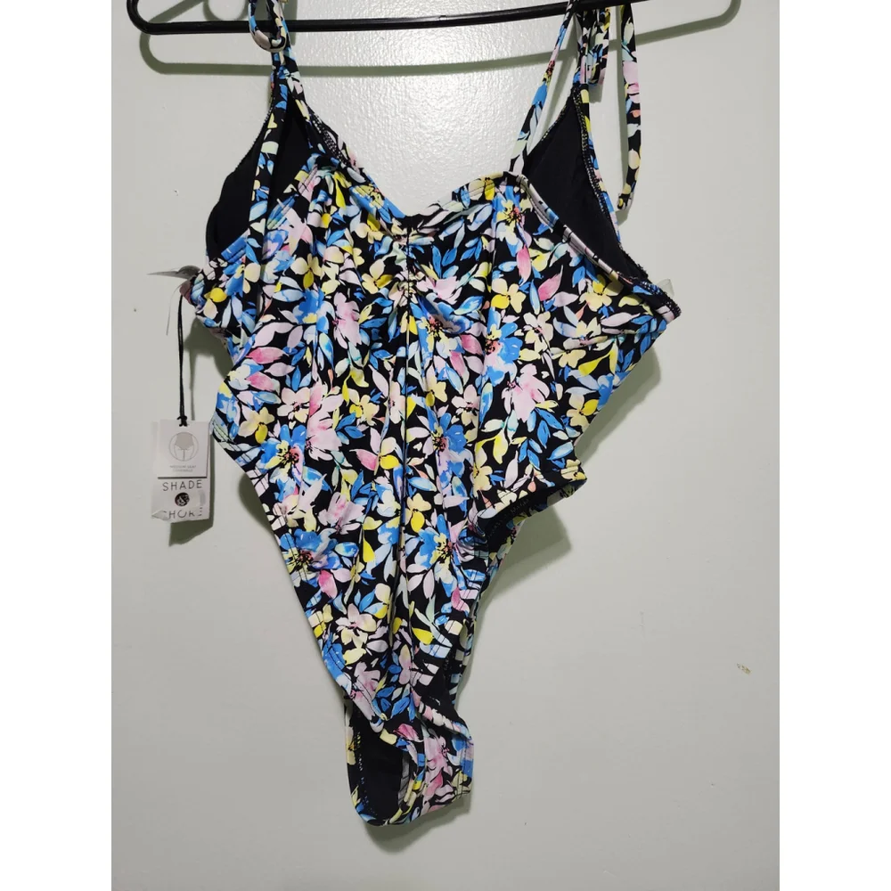 Women's Shade & Shore One-Piece Swimsuit Size M Floral Black Blue